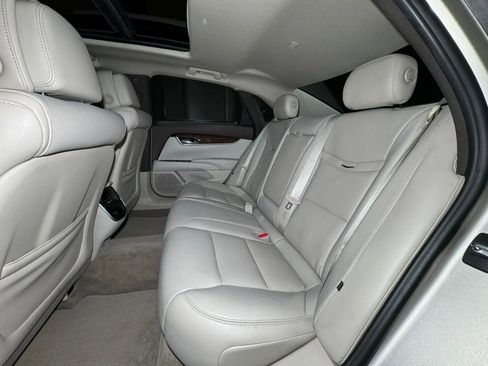 Used 2013 Cadillac XTS Luxury image 19