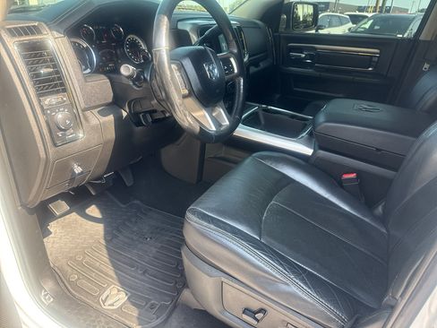 Used 2018 RAM 2500 Laramie w/ Sport Appearance Group AWD/4WD image 9