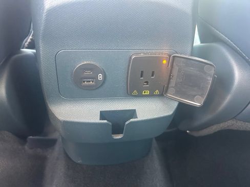 Used 2024 Ford Maverick Lariat FWD image 13