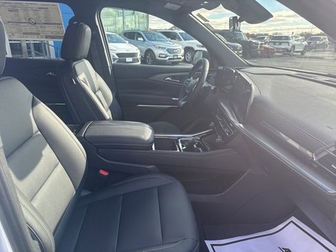 New 2026 Chevrolet Traverse LT w/ Midnight/Sport Edition image 11