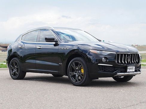 Used 2019 Maserati Levante GranLusso AWD/4WD image 7