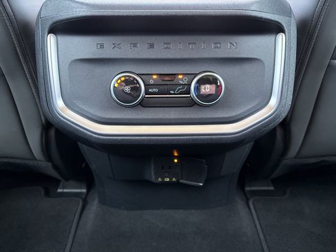 Used 2025 Ford Expedition Max Active image 27