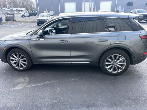 Used 2022 Lincoln Corsair Standard w/ Premium Package image 2