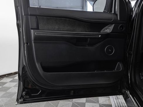 Used 2018 Ford Expedition Limited w/ Equipment Group 302A AWD/4WD image 37