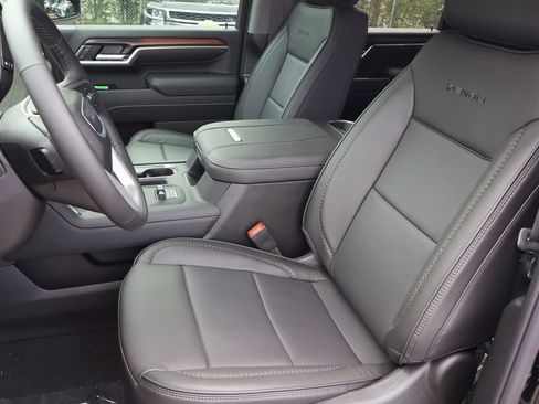 New 2026 GMC Sierra 2500 Denali w/ Denali Reserve Package image 13