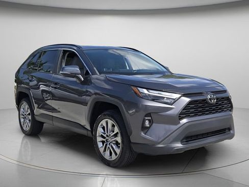 Used 2023 Toyota RAV4 XLE Premium FWD image 9