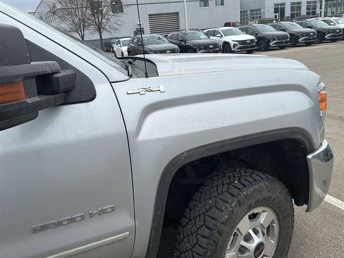 Used 2017 GMC Sierra 2500 SLE w/ SLE Fleet Preferred Package image 11