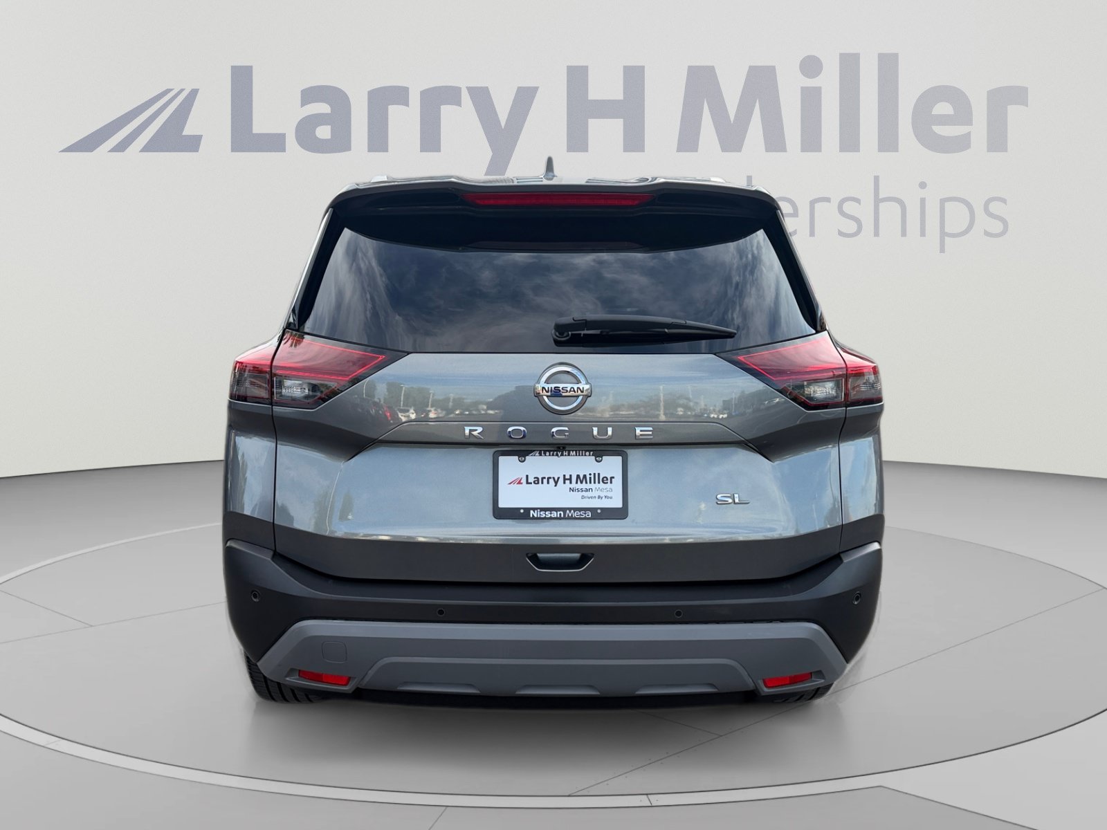 Used 2021 Nissan Rogue SL w/ Premium Package FWD image 4