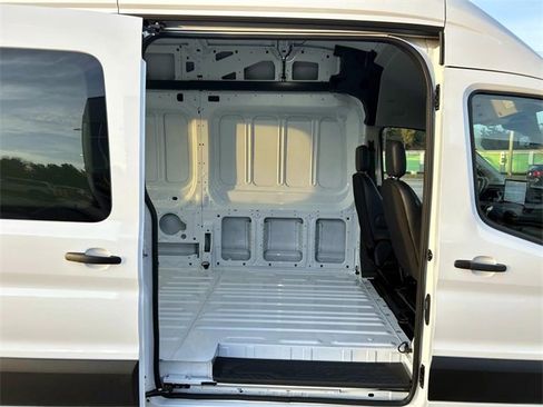 Used 2024 Ford Transit 250 148 High Roof Extended image 11