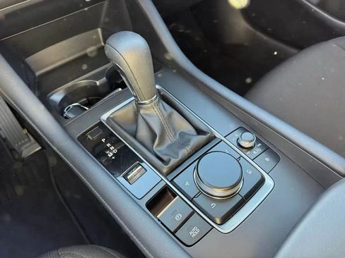 Used 2025 MAZDA MAZDA3 s FWD image 20