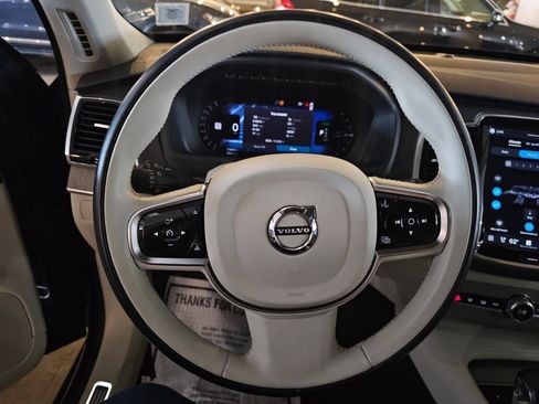 Certified 2025 Volvo XC90 T8 Plus w/ Protection Package Premier AWD/4WD image 18