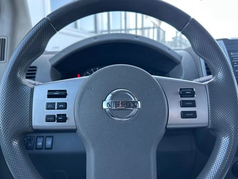 Certified 2021 Nissan Frontier SV w/ Midnight Edition Floor Mats image 22