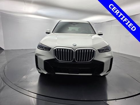 Used 2024 BMW X5 xDrive40i w/ M Sport Package image 2