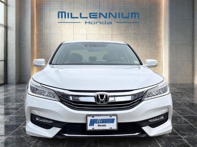 Used 2017 Honda Accord Touring image 8
