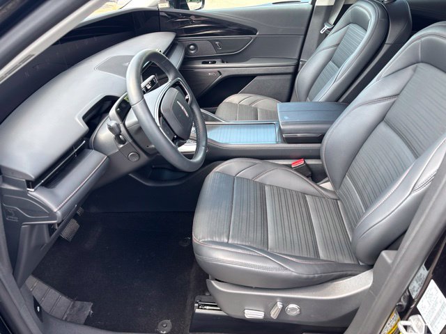 New 2026 Lincoln Nautilus Reserve w/ Jet Appearance Package AWD/4WD image 2