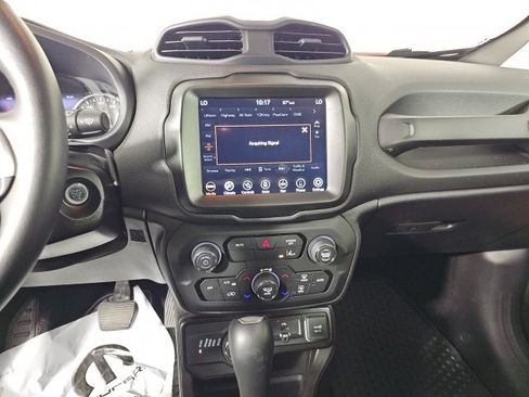 Certified 2023 Jeep Renegade Trailhawk w/ Trailhawk Elite Group image 18