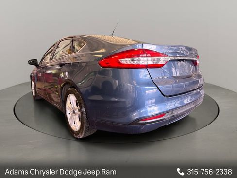 Used 2018 Ford Fusion SE FWD image 5
