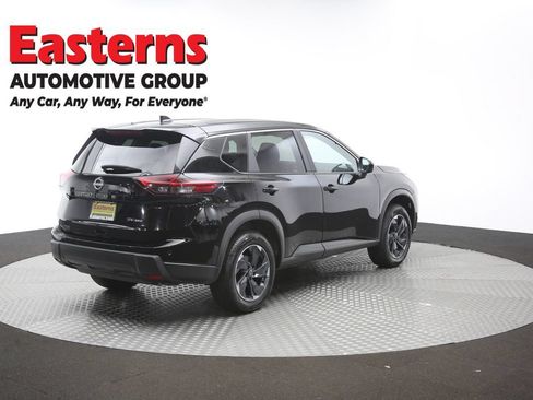 Used 2024 Nissan Rogue SV AWD/4WD image 40