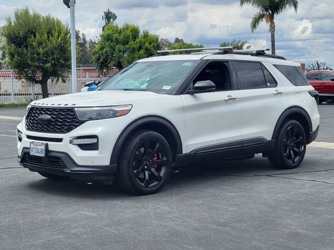 Used 2020 Ford Explorer ST w/ ST High-Performance Pack AWD/4WD image 2