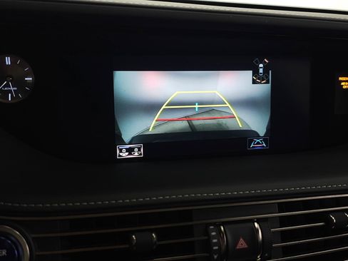 Used 2019 Lexus LS 500h AWD w/ Accessory Package (Z1) image 28