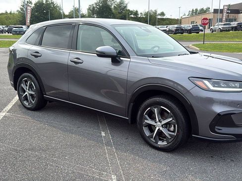 Used 2024 Honda HR-V EX-L image 2