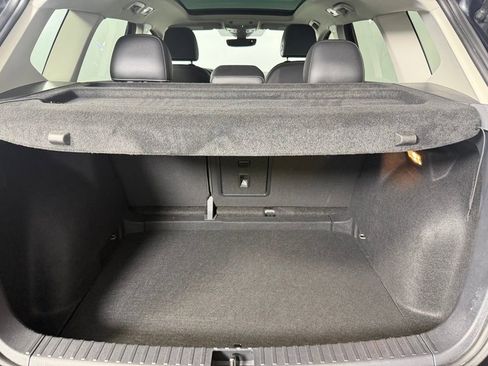 Used 2023 Volkswagen Taos SE w/ Panoramic Sunroof Package image 31