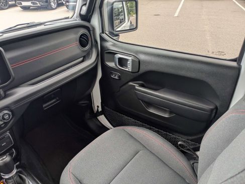 Used 2024 Jeep Wrangler Rubicon w/ Capability Package image 20