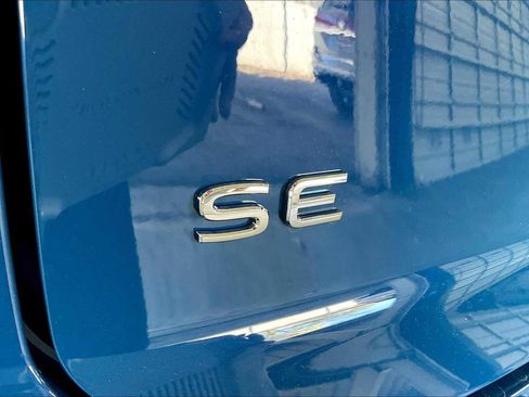 New 2025 Volkswagen Atlas Cross Sport SE image 25