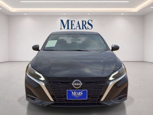 Used 2024 Nissan Altima 2.5 SV AWD/4WD image 8