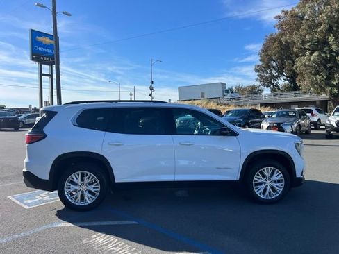 Used 2024 GMC Acadia Elevation FWD image 5