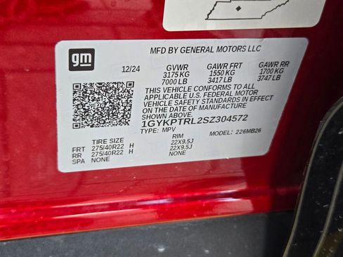 Certified 2025 Cadillac Lyriq Luxury w/ LPO, Floor Liner Package image 33