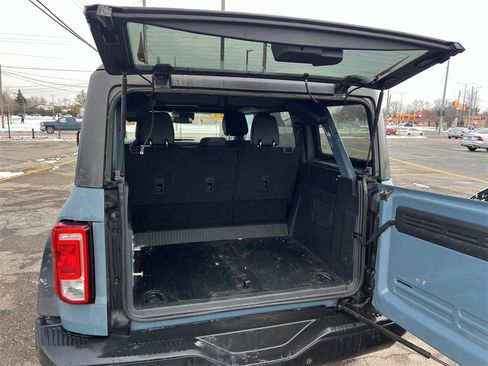 Used 2023 Ford Bronco Black Diamond image 10