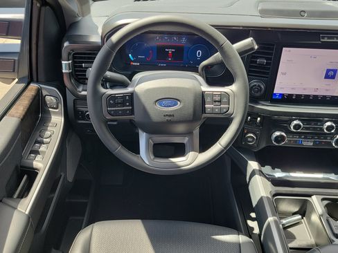 New 2026 Ford F250 Lariat w/ Black Appearance Package AWD/4WD image 13