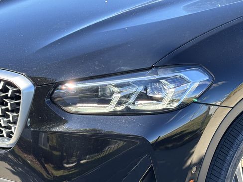 Certified 2025 BMW X4 xDrive30i image 6