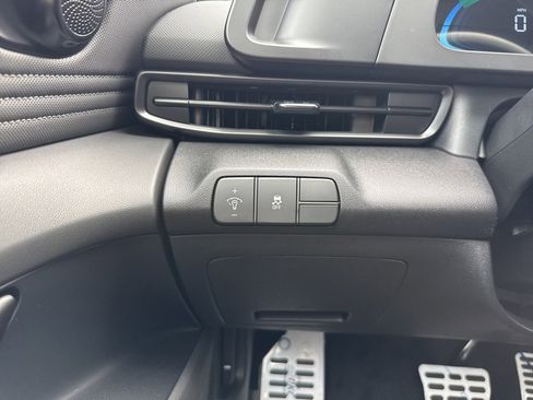 New 2025 Hyundai Elantra Sport image 29