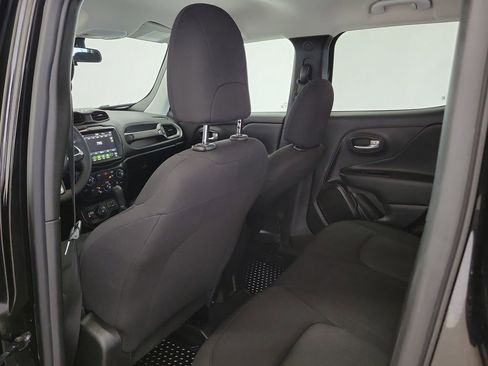 Used 2023 Jeep Renegade Latitude AWD/4WD image 13