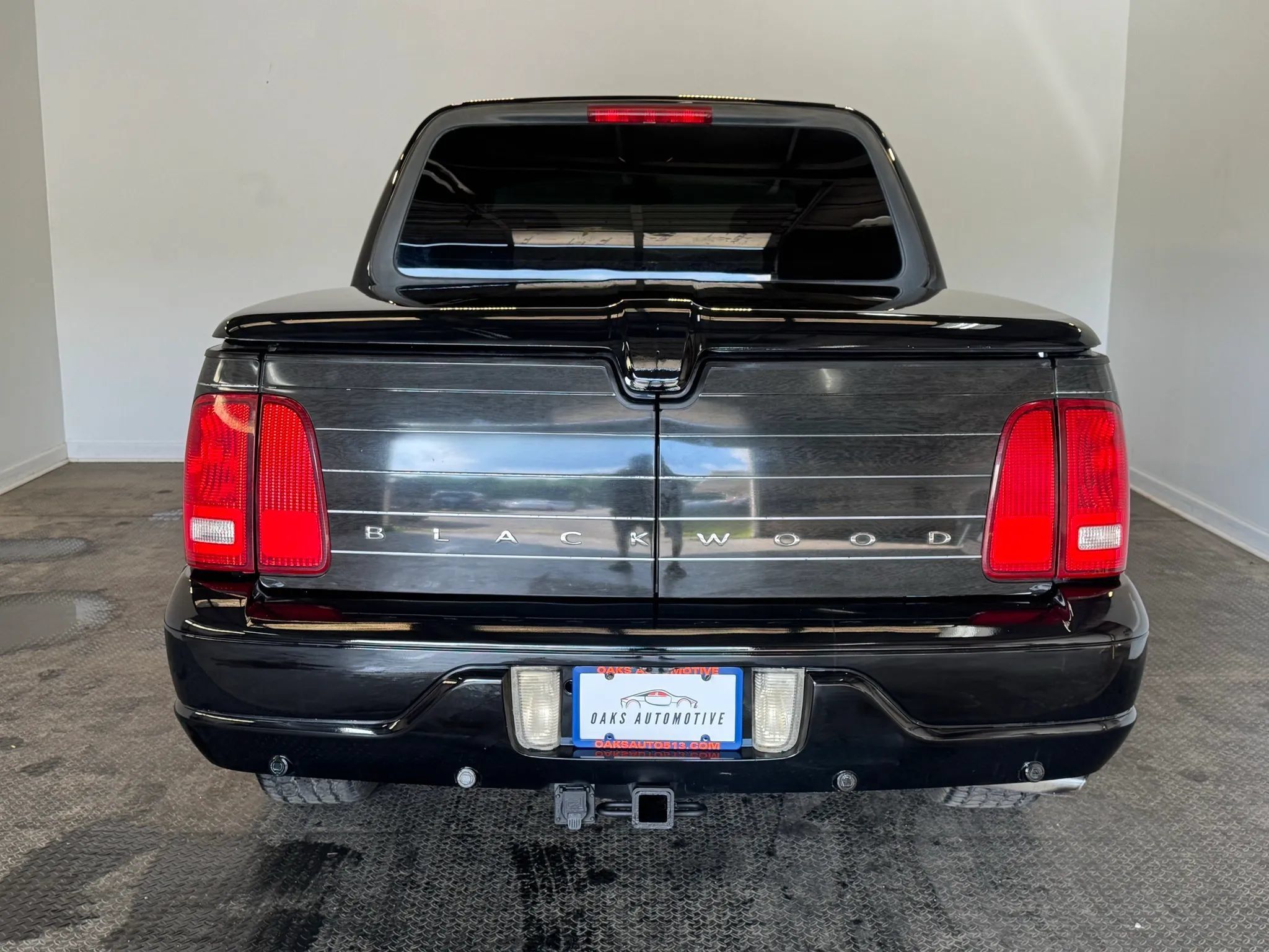 Used 2002 Lincoln Blackwood RWD image 5