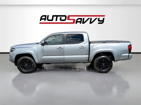 Used 2023 Toyota Tacoma SR5 w/ Technology Package image 4