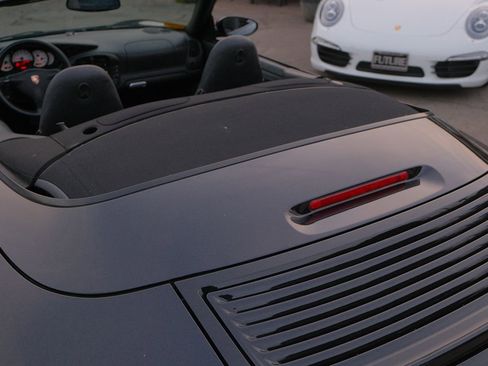 Used 2004 Porsche 911 Carrera 4S image 39