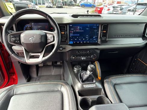 Used 2021 Ford Bronco Badlands image 18