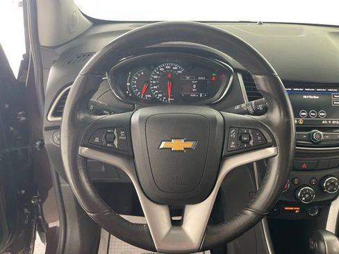 Used 2022 Chevrolet Trax LT w/ Driver Confidence Package AWD/4WD image 37