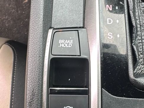 Used 2018 Honda Civic Sport image 19