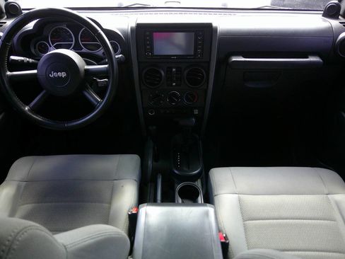 Used 2008 Jeep Wrangler Unlimited Rubicon w/ Dual Top Group image 10