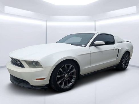 Used 2011 Ford Mustang GT Premium w/ Electronics Pkg RWD image 7