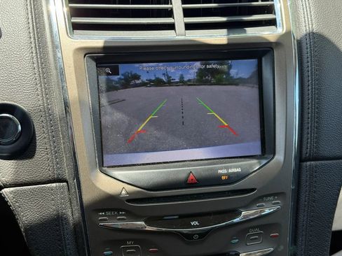 Used 2013 Lincoln MKX AWD image 12