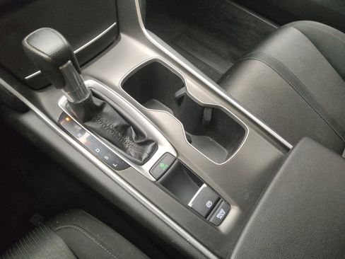 Used 2019 Honda Accord EX image 26