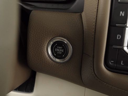 Used 2022 GMC Yukon XL Denali image 25