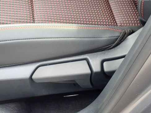 New 2026 Nissan Kicks SR AWD/4WD image 18