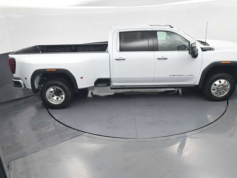 New 2026 GMC Sierra 3500 Denali Ultimate AWD/4WD image 36
