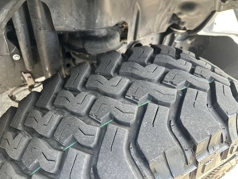 Used 2020 Jeep Wrangler Unlimited Rubicon w/ Dual Top Group AWD/4WD image 16